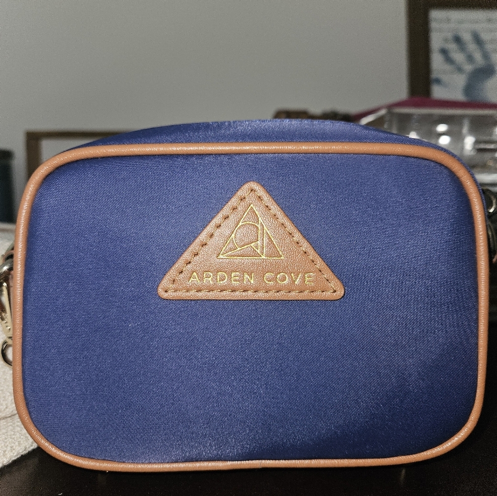 Arden Cove Navy Crossbody Bag with Brown Accents